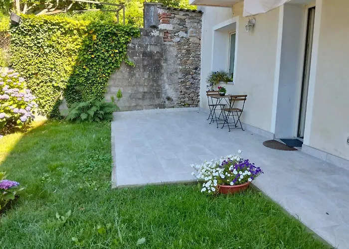 Il Cortile Friendly House Gæstehus Borgomanero