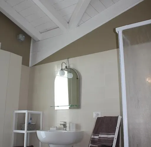 Il Cortile Friendly House Gæstehus Borgomanero